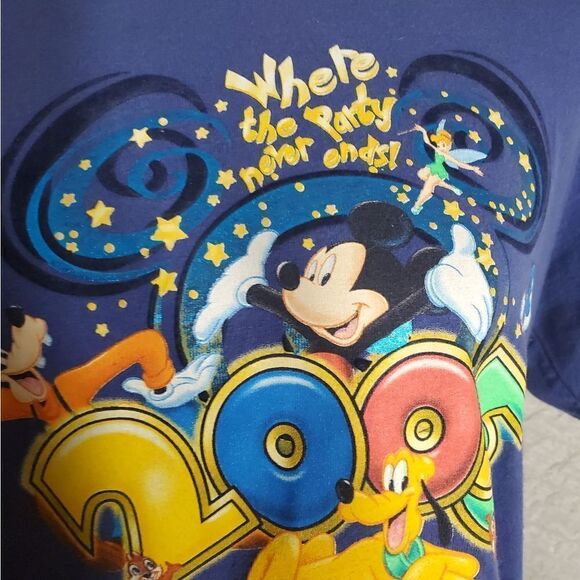 Disney 2005 Graphic T-Shirt Size - Picture 7 of 8